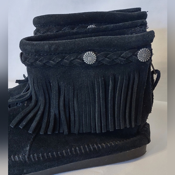 Minnetonka Moccasin Hi Top Back Zip Boot - Picture 7 of 13